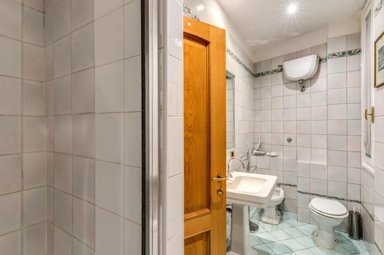 Lovely Flat By The Trevi Fountain Apartment Rome Luaran gambar