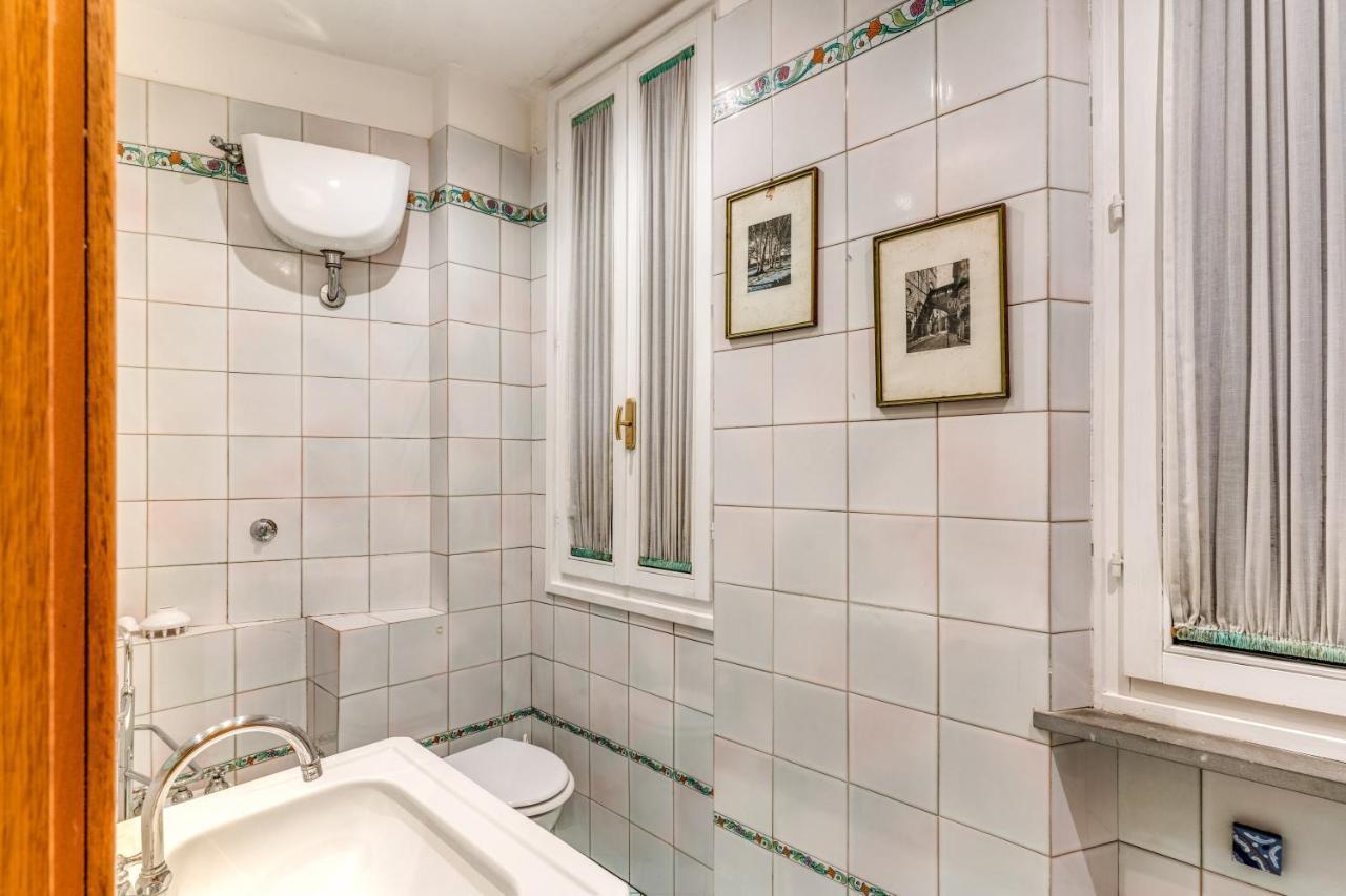 Lovely Flat By The Trevi Fountain Apartment Rome Luaran gambar